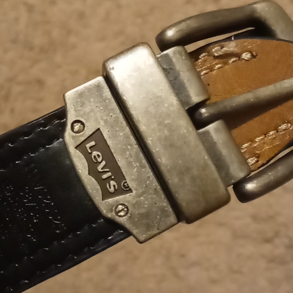 Levi's belt